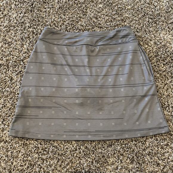 Nike Dri Fit Skort XS Gray Black Striped - Picture 2 of 10